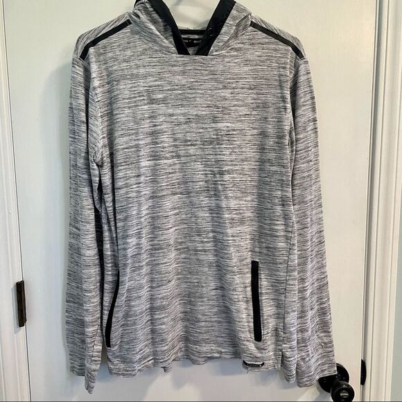 Lightweight Ocean Current Hooded Pullover - Picture 1 of 5